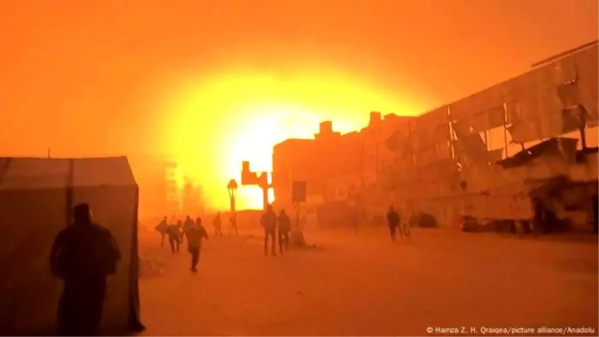 İsrail Ordusu El Ehli Hastanesi'ni Bombaladı: 100'den Fazla Hasta Vardı