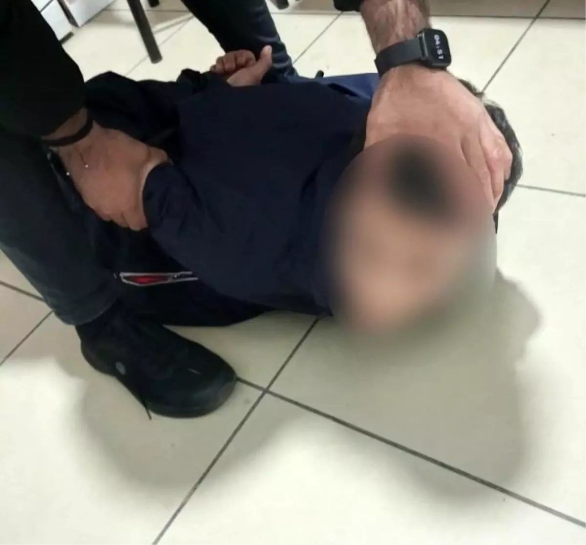 Kadıköy'de Haraç İçin İş Yerini Kurşunlayan 5 Şüpheli Yakalandı