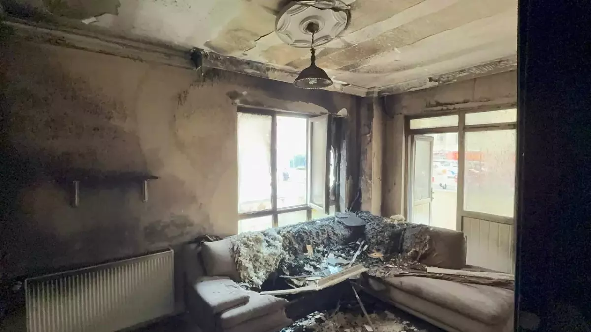 Karabük'te Günlük Kiralık Dairede Yangın Çıktı