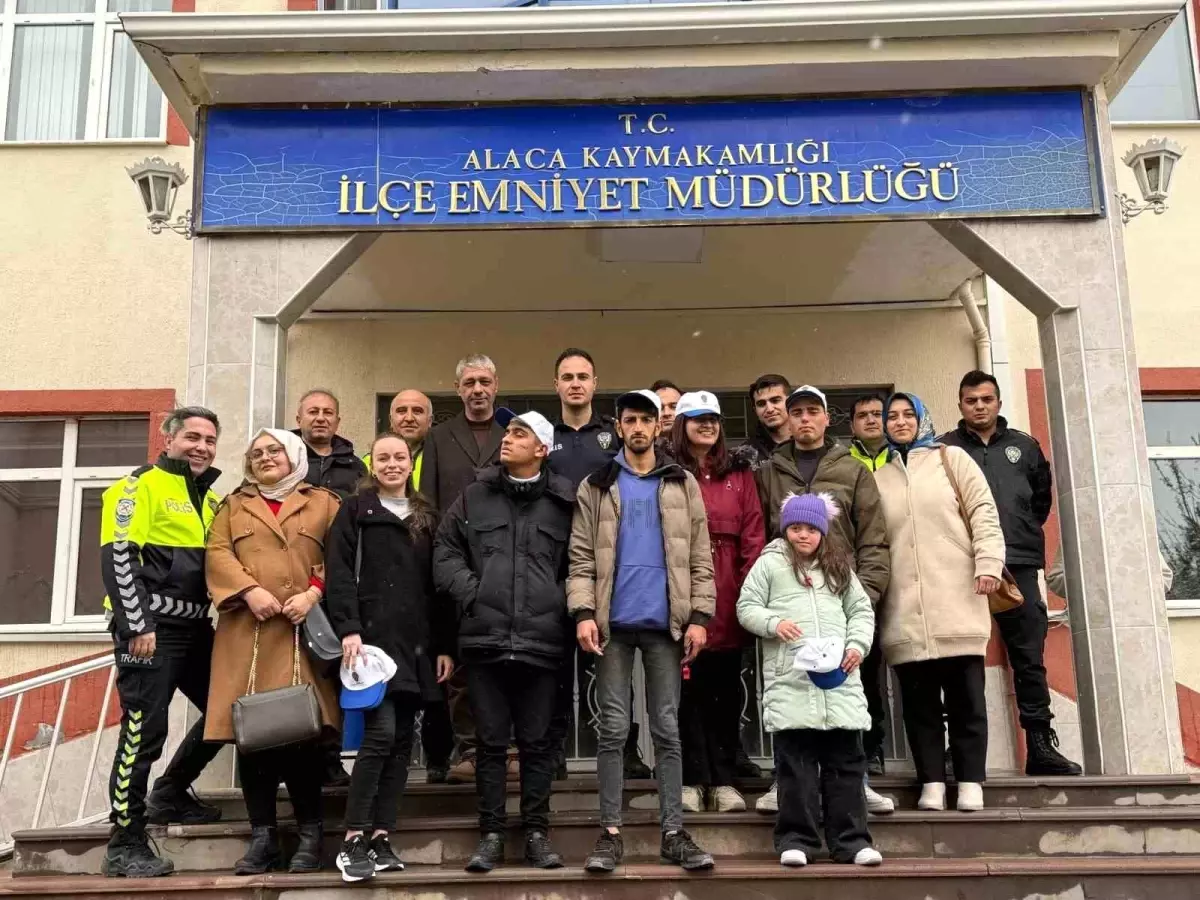 Özel Bireyler Polis Haftası'nı Kutlamak İçin Emniyet Müdürlüğünü Ziyaret Etti