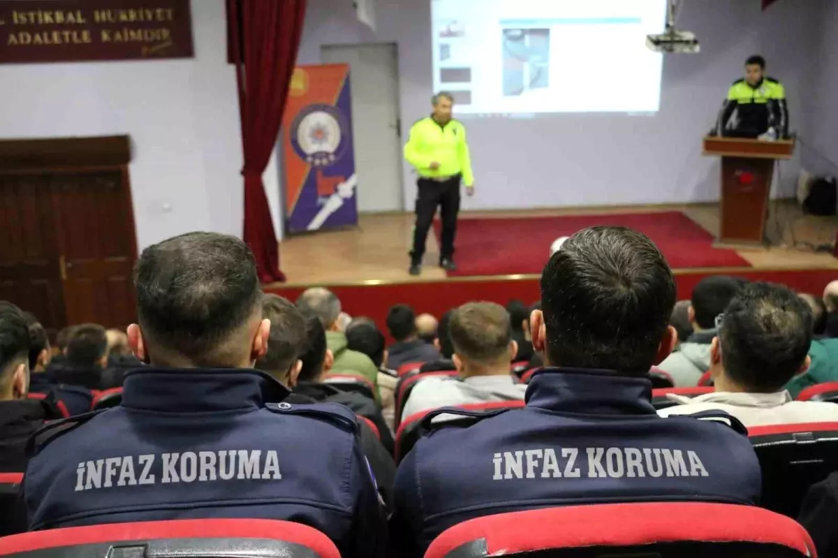 Erzurum'da Trafik Güvenliği İçin Bilinçlendirme Semineri