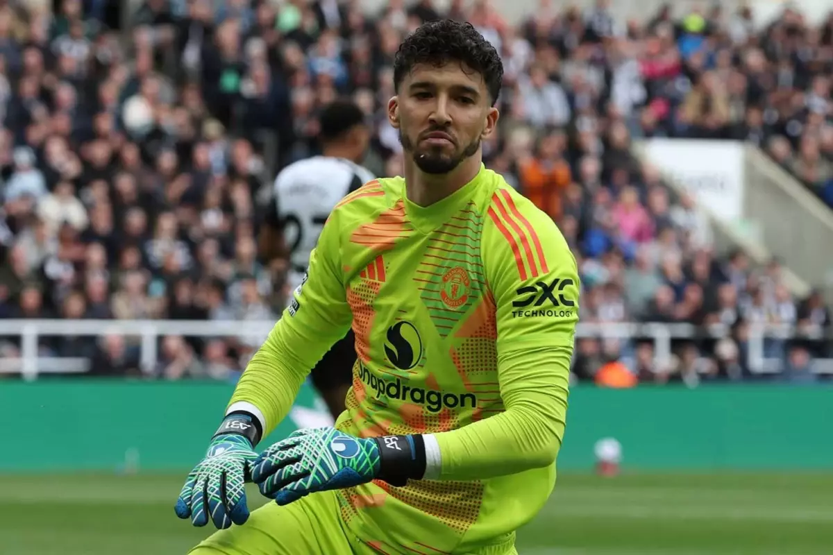 Premier Lig'de tarihi sonuç! Altay Bayındır, kariyerinde bir ilki yaşadı