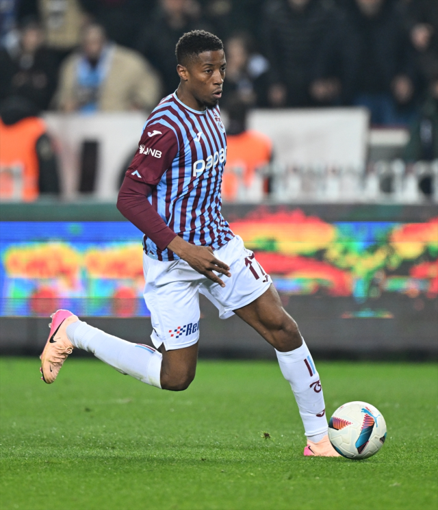 Trabzonspor, Çaykur Rizespor'u 2-0 yendi