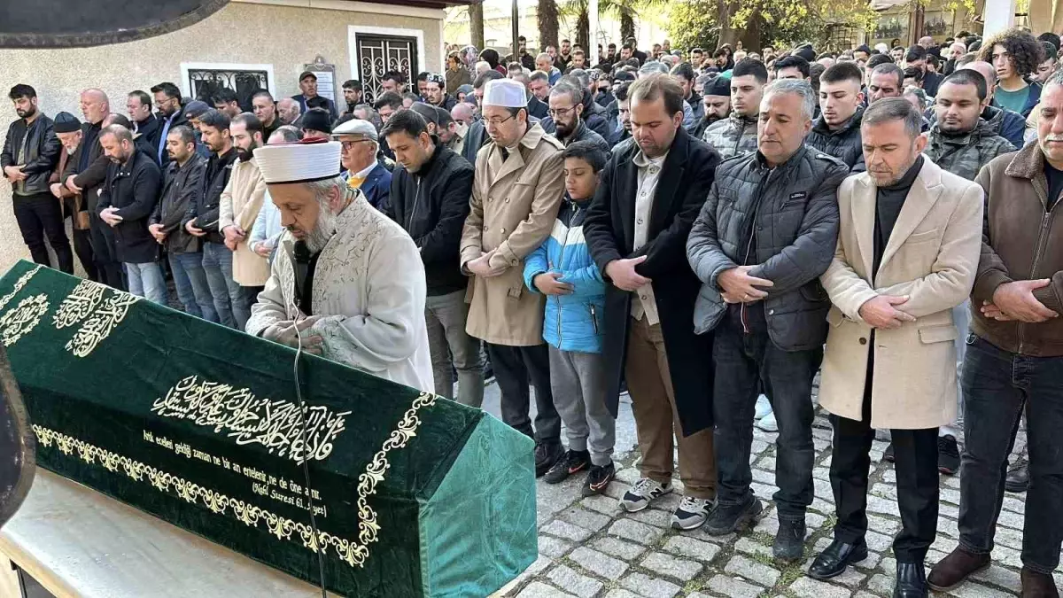 Üsküdar'da Çöp Atma Tartışması Kanlı Bitti: 2 Çocuk Babası Kenan Hamarat Hayatını Kaybetti