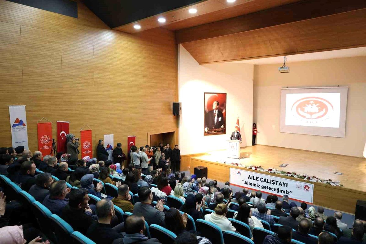 Ağrı'da aile yapısına yönelik politika önerileri masaya yatırıldı