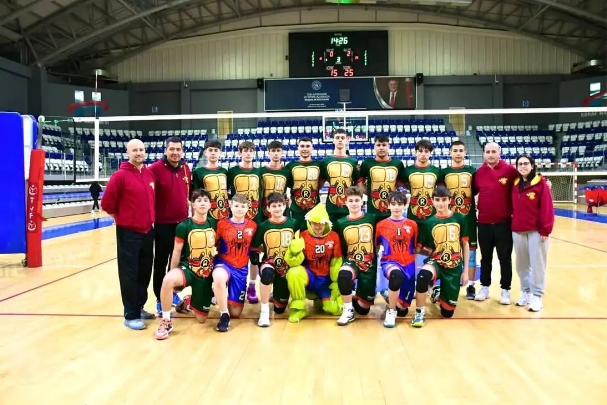 Akhisar Voleybol Takımı Bölge Şampiyonası'nda Başarıyla Türkiye Finalleri'ne Yükseldi