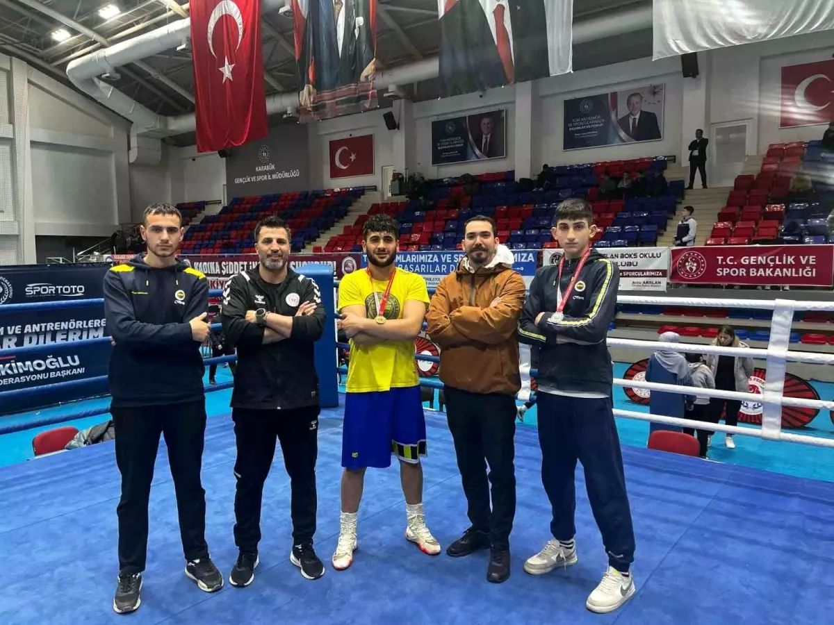 Bayburt'un Genç Boksçuları Türkiye Boks Şampiyonası'nda Dereceye Girdi