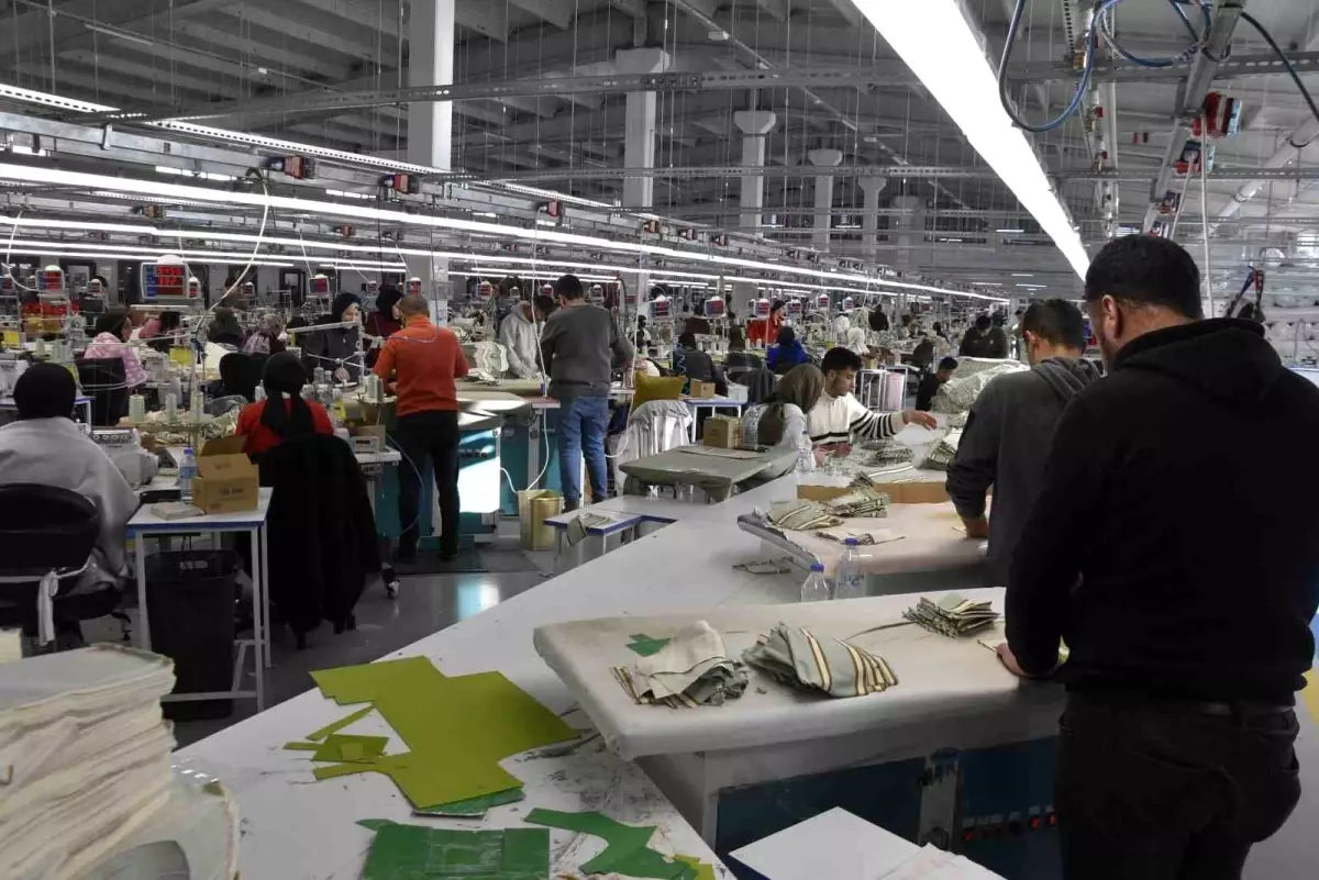 Bitlis'te Tekstil Sektöründe İstihdam Artışı: 120 Fabrika ve 13 Bin İşçi