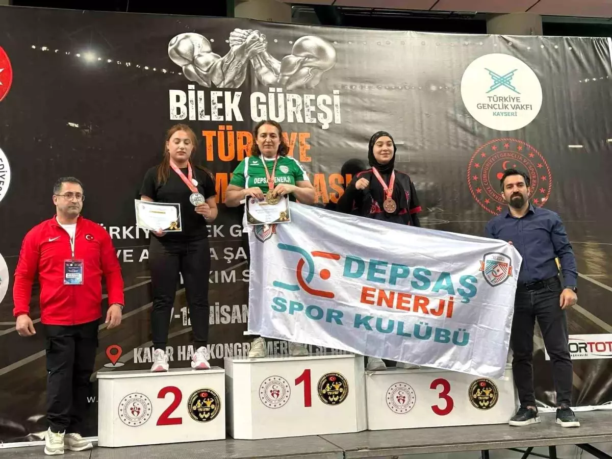 DEPSAŞ Enerji Spor Kulübü Türkiye Bilek Güreşi Şampiyonası'nda Büyük Başarı Elde Etti