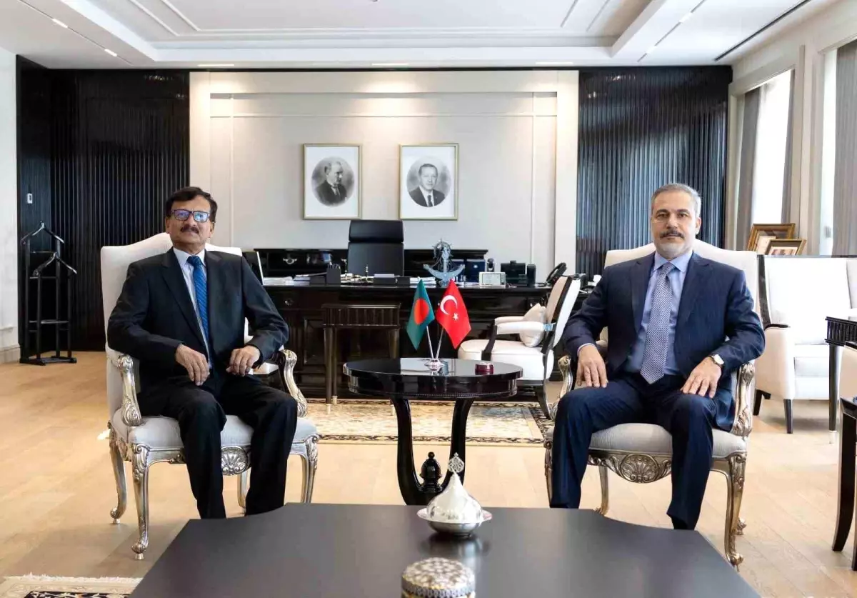 Bakan Fidan, Bangladeş Danışmanı ile Görüştü