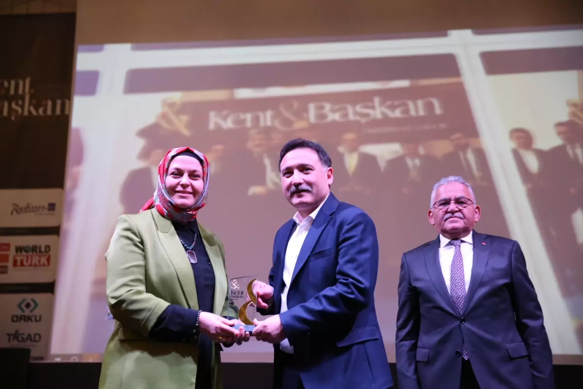 Gaziantep Belediye Başkanı'na Ortez-Protez Merkezi ile ödül