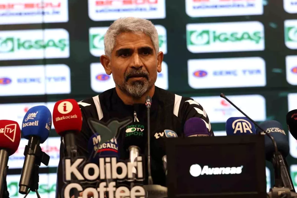Kocaelispor'da Teknik Direktör Taşdemir'den Süper Lig Açıklamaları