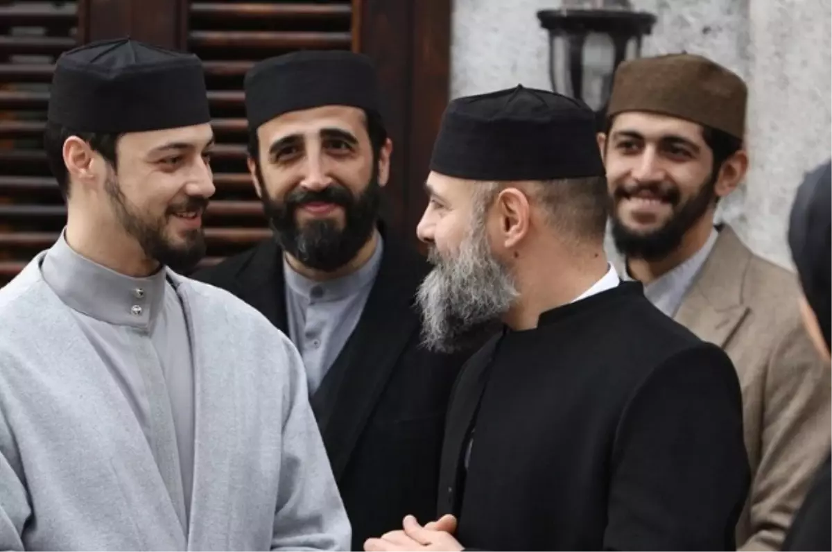 Kızıl Goncalar neden yok?