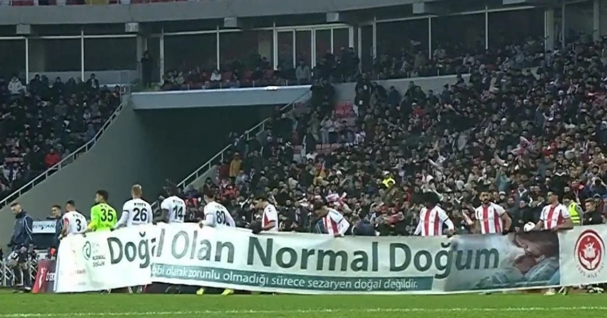Normal doğum pankartı olayı nedir?