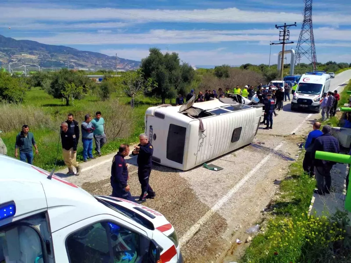 Denizli'de İşçi Servisi Kaza Yaptı: 7 Yaralı