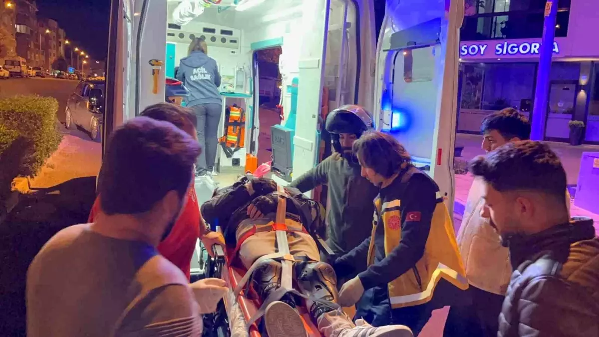 Tekirdağ'da Motosiklet ve Otomobil Kafa Kafaya Çarpıştı: 1 Yaralı