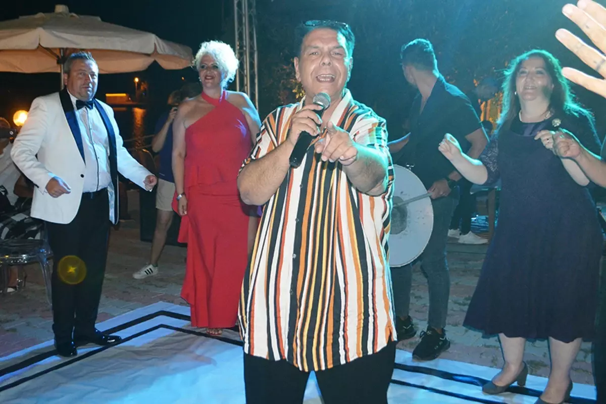 Roman müziğinin usta ismi yoğun bakıma kaldırıldı