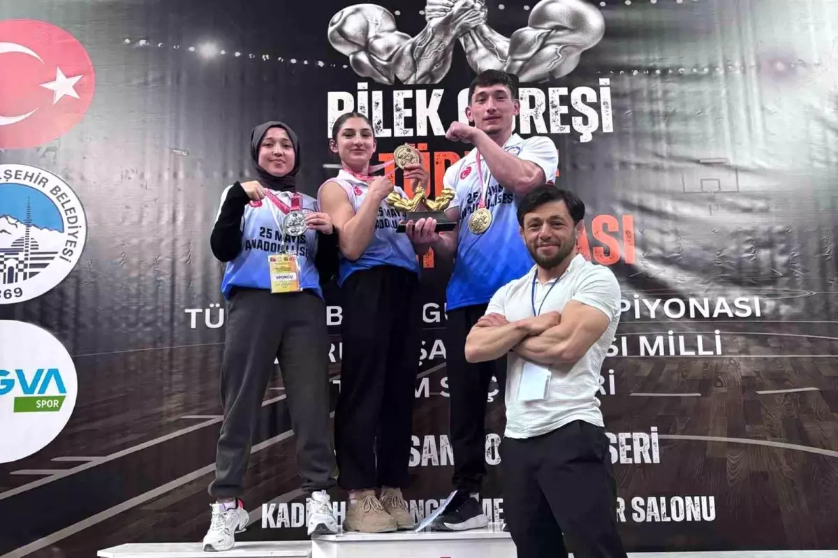 Havza Belediyesi Bilek Güreşinde Zirveye Çıkıyor