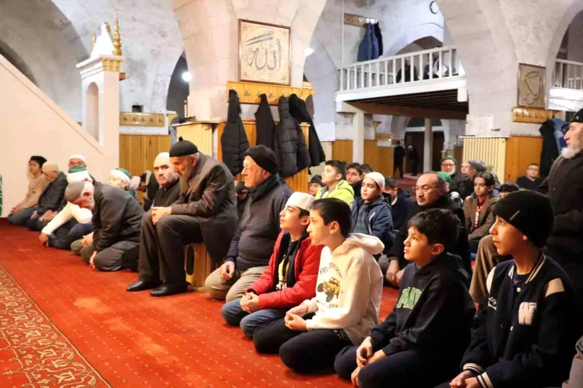 Sivas'ta '40 Günlük Namaz' Etkinliği Gerçekleşti