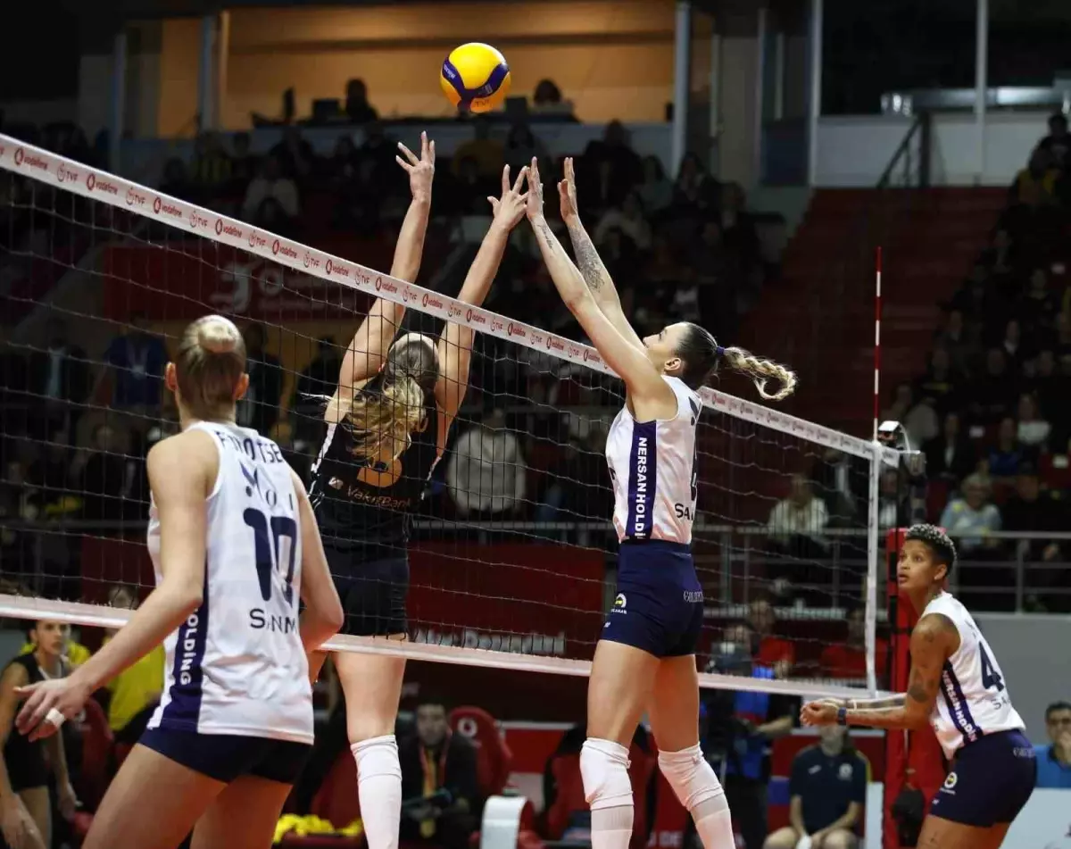 Vodafone Sultanlar Ligi'nde Final Heyecanı: Fenerbahçe ve V.Bank Karşı Karşıya