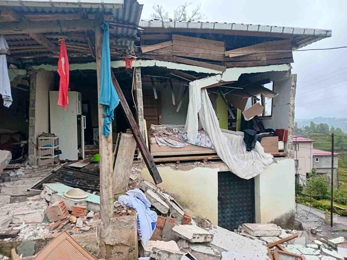 Trabzon'da Tüp Patlaması Sonrası Göçük: 1 Yaralı