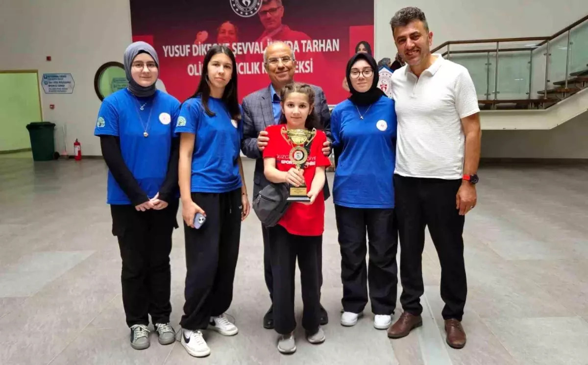 Düzceli Genç Kadın Sporcular Türkiye İkincisi Oldu