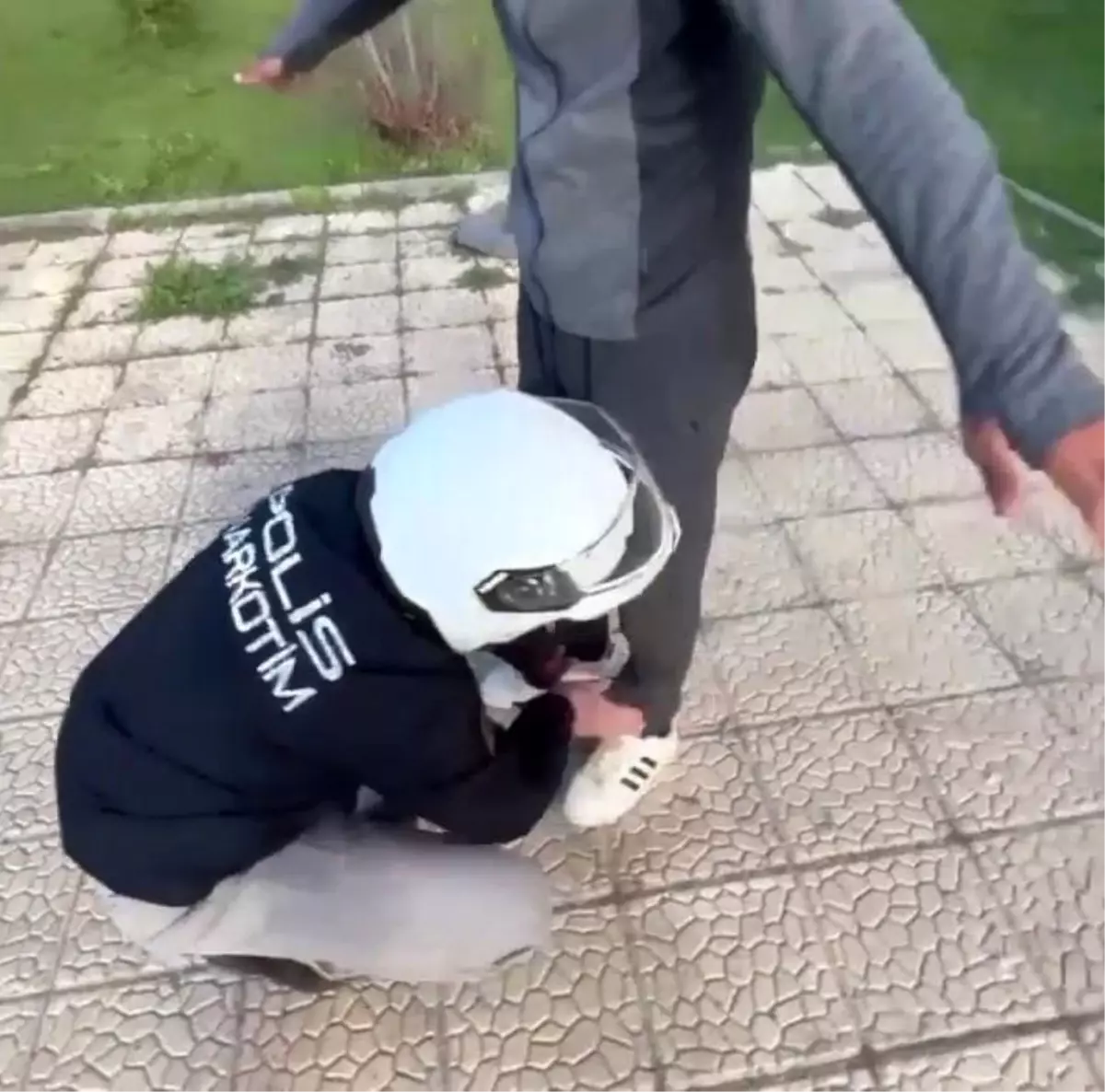 Adıyaman'da WhatsApp İhbar Hattı ile Uyuşturucu Operasyonu