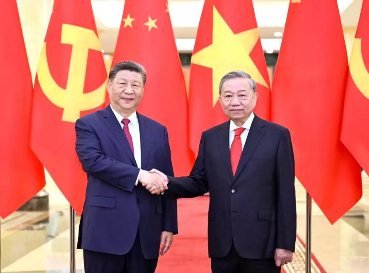 Xi Jinping'den Vietnam ile İşbirliği Vurgusu