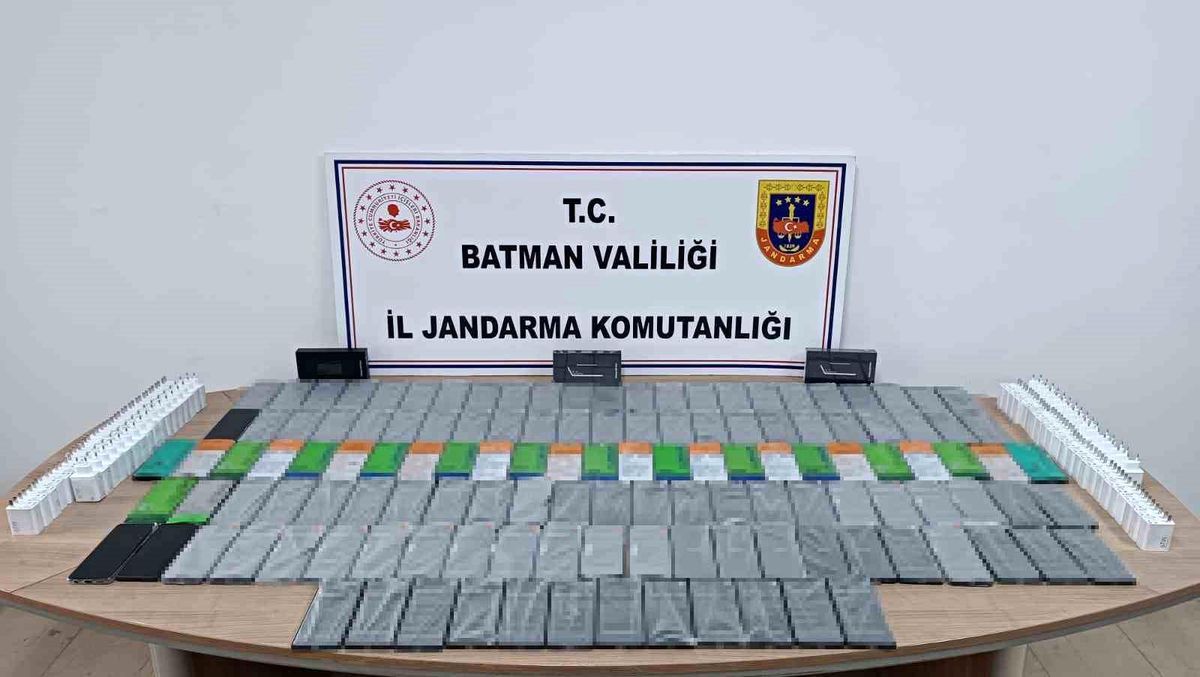 Batman'da 132 Kaçak Cep Telefonu Ele Geçirildi