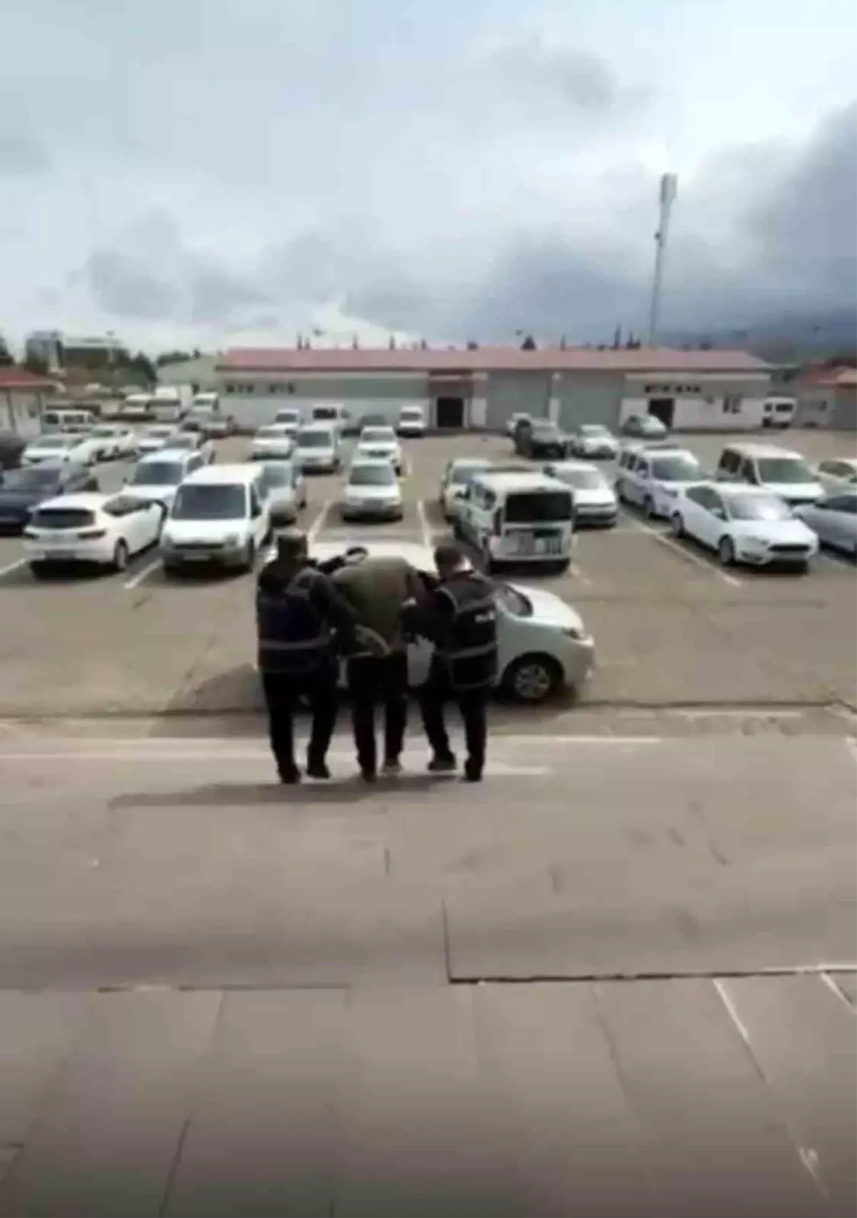 Bingöl'de İkametten Hırsızlık Yapan Zanlı Yakalandı