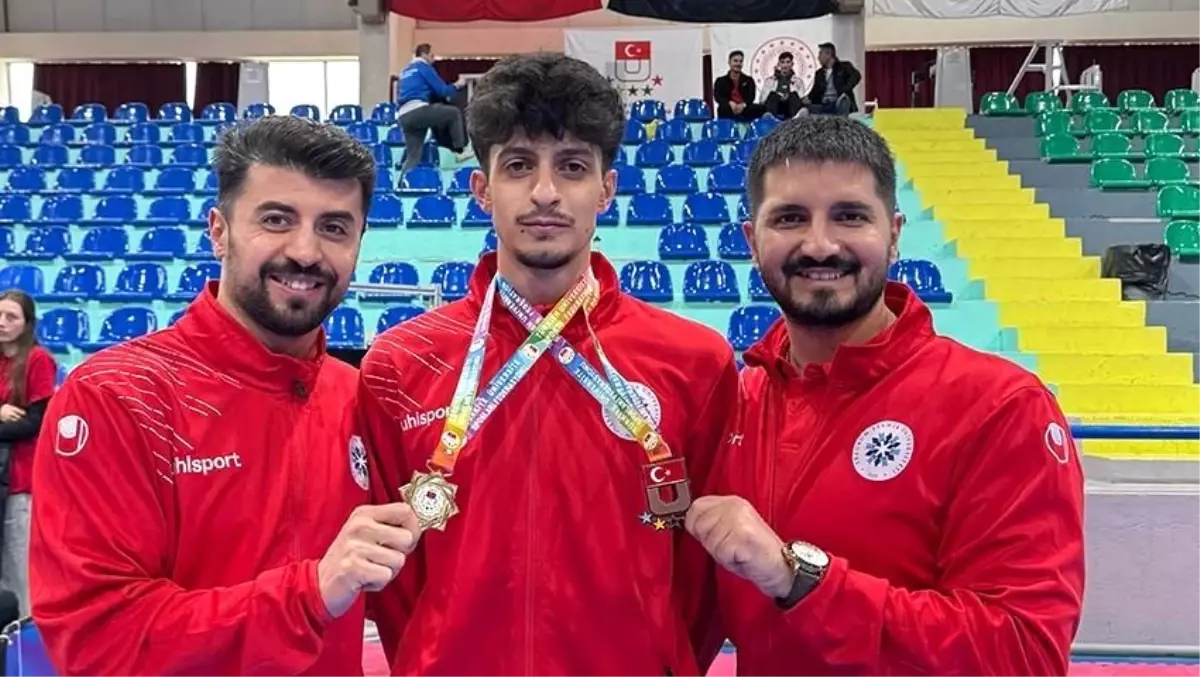 Can Ahmet Bağlar, Taekwondo Türkiye Şampiyonası'nda Bronz Madalyanın Sahibi Oldu