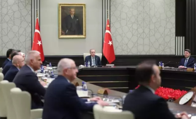 Kabine Toplantısı bitti mi? Kabine Toplantısı saat kaçta bitiyor 15 Nisan Salı?