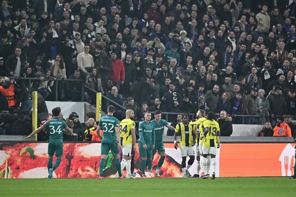 Sebebi Fenerbahçeliler! Anderlecht, taraftarlarına ceza yağdırdı