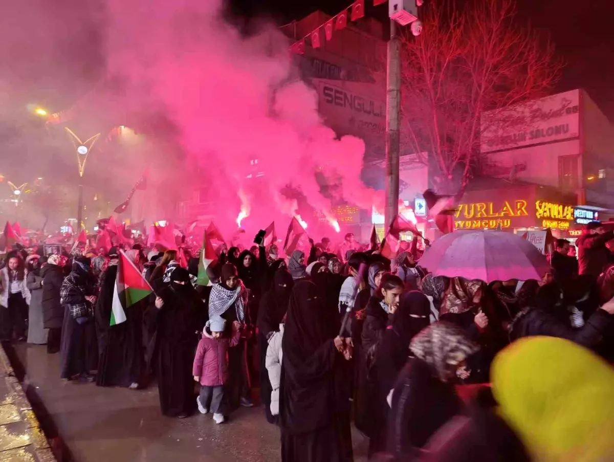 Van'da Siyonizme Karşı Öfke Yürüyüşü Düzenlendi