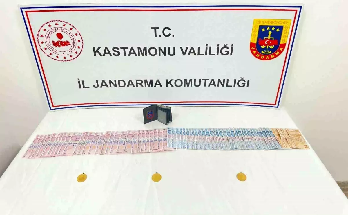Kastamonu'da Jandarmayı Taklit Eden Dolandırıcılar Yakalandı