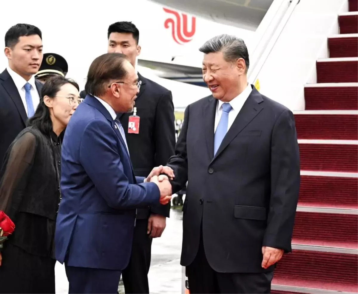 Çin Cumhurbaşkanı Xi Jinping, Malezya'da Resmi Ziyarette Bulundu