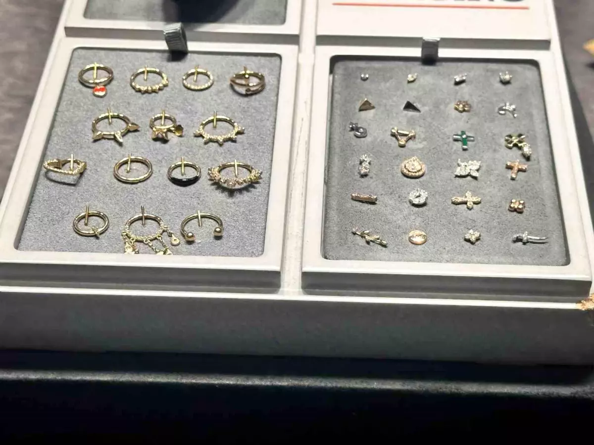 Altın ve Pırlanta Piercing Trendi Takı Dünyasını Değiştiriyor