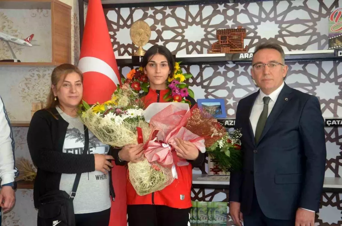 Evra Alıcı Avrupa Taekwondo Şampiyonası'nda Altın Madalya Kazandı