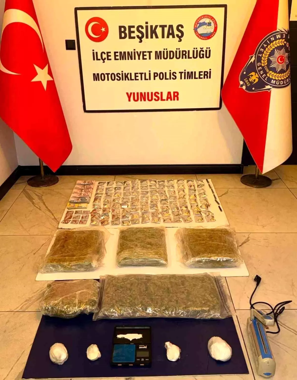 İstanbul'da Uyuşturucu Operasyonu: 3 Şüpheli Yakalandı