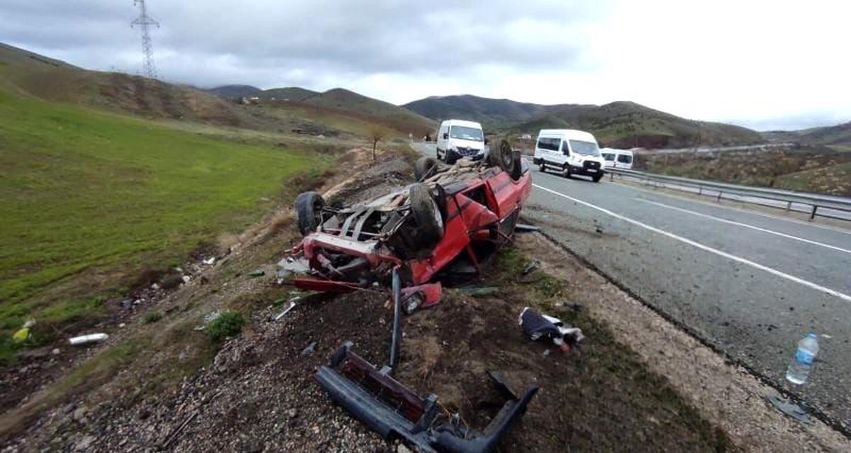 Elazığ'da Trafik Kazası: 3 Yaralı