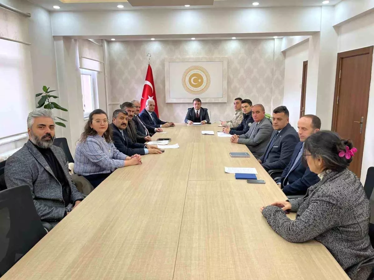 Eleşkirt'te Sokak Hayvanlarını Koruma Toplantısı Yapıldı