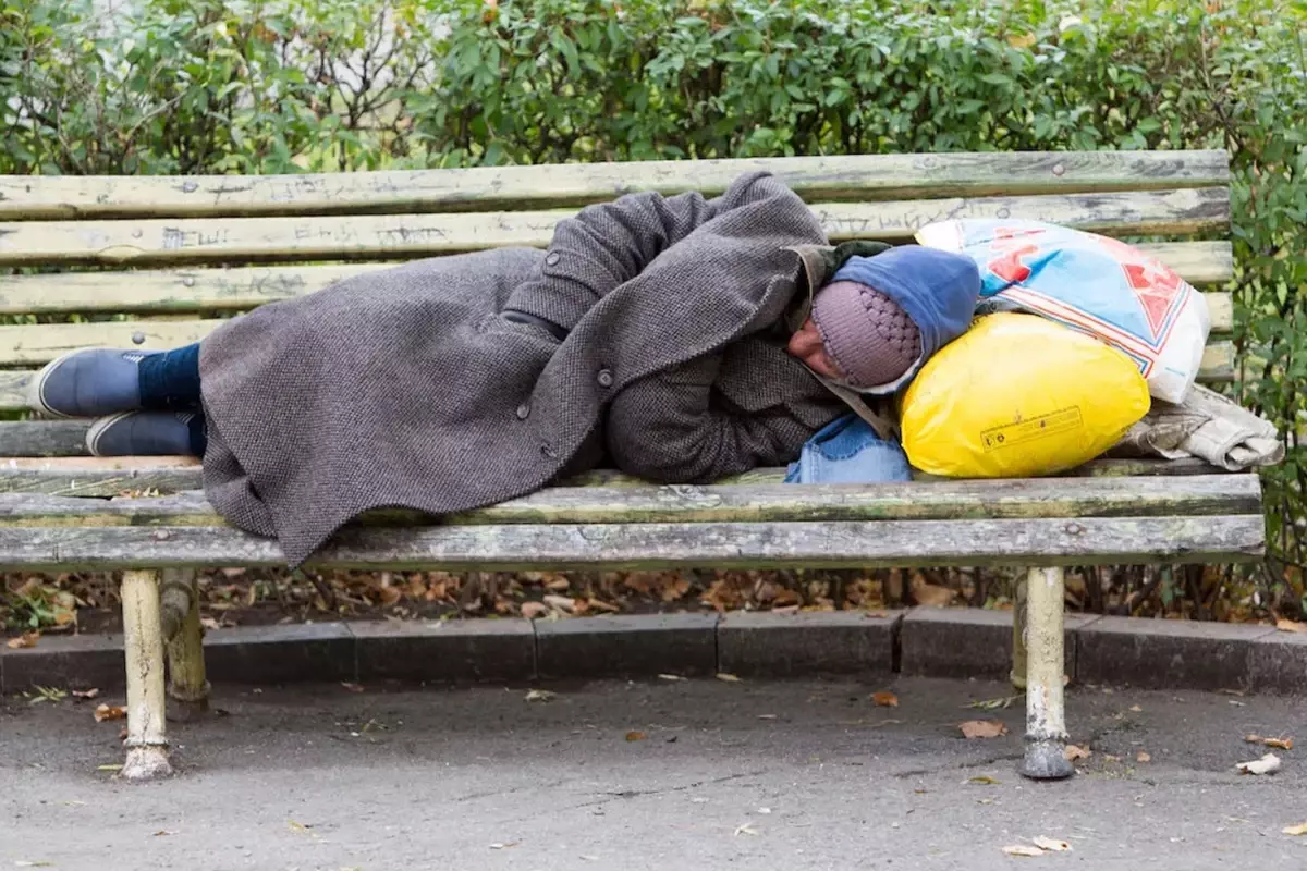 Evsiz adam piyangodan 38 milyon lira kazandı