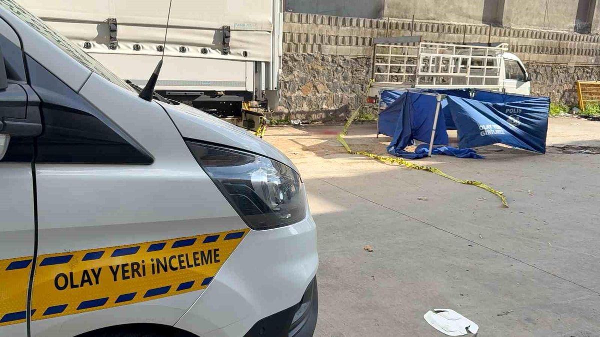 Gaziantep'te tırın altında kalan 5 yaşındaki çocuk hayatını kaybetti