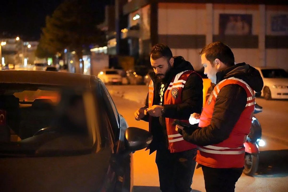 Isparta'da Trafik Denetimleri: 10 Araç ve Sürücüsüne Ceza