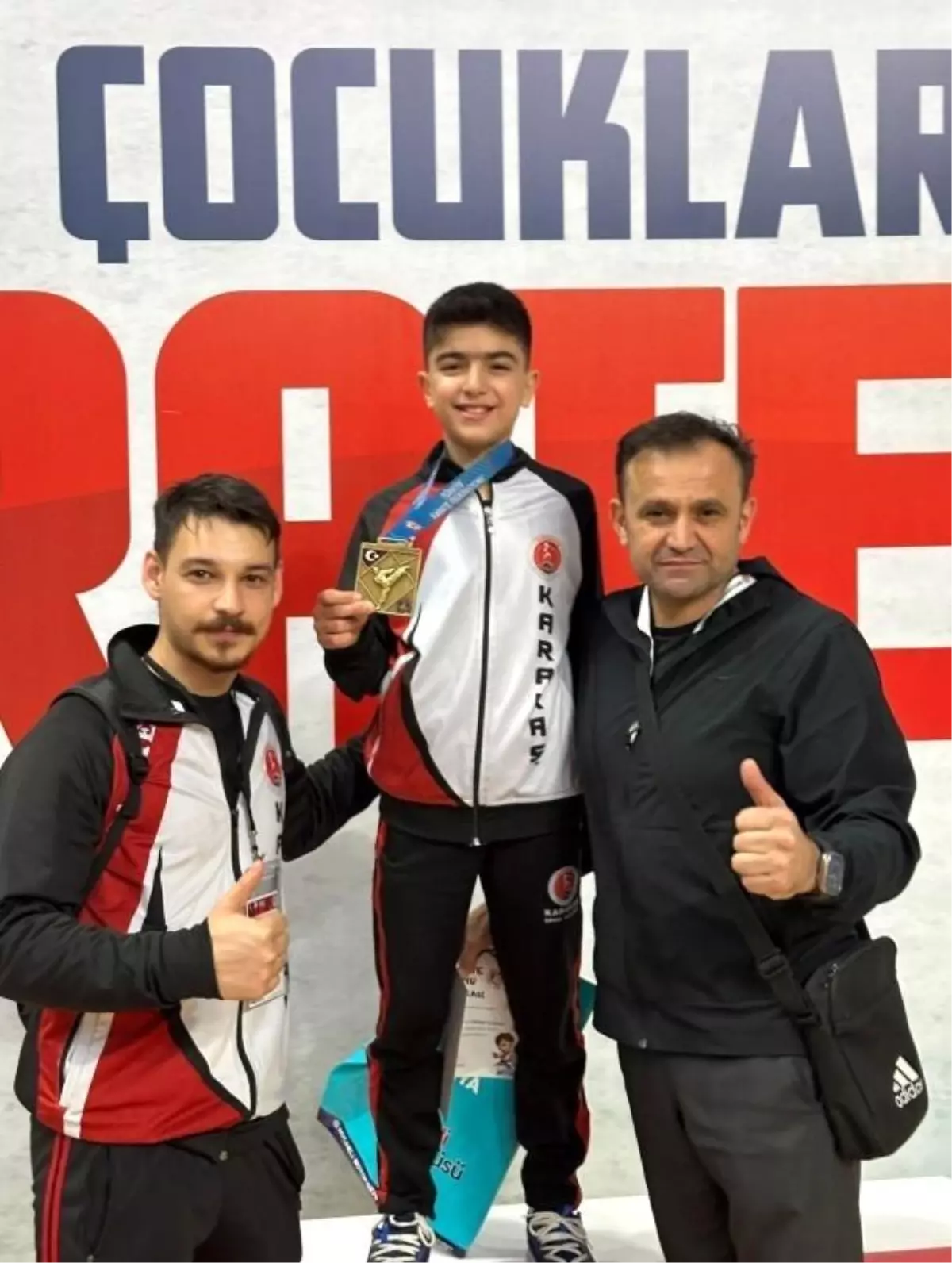 Ali Emir Çelik Türkiye Karate Şampiyonu Oldu