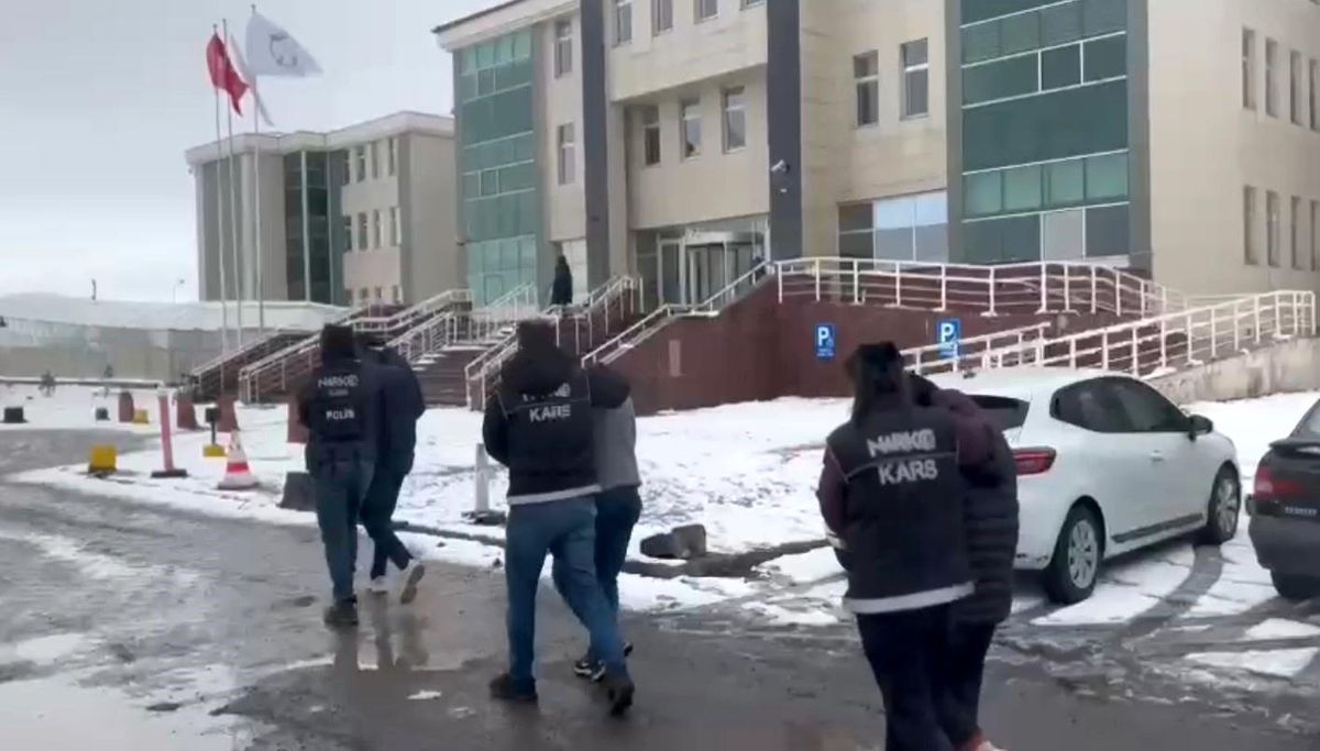 Kars'ta Uyuşturucu Ticareti Operasyonu: 3 Kişi Tutuklandı