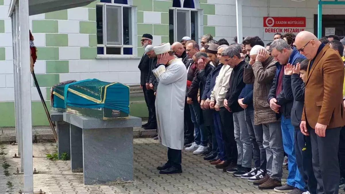 Boşanma Aşamasındaki Kadın Sokak Ortasında Vurularak Öldürüldü