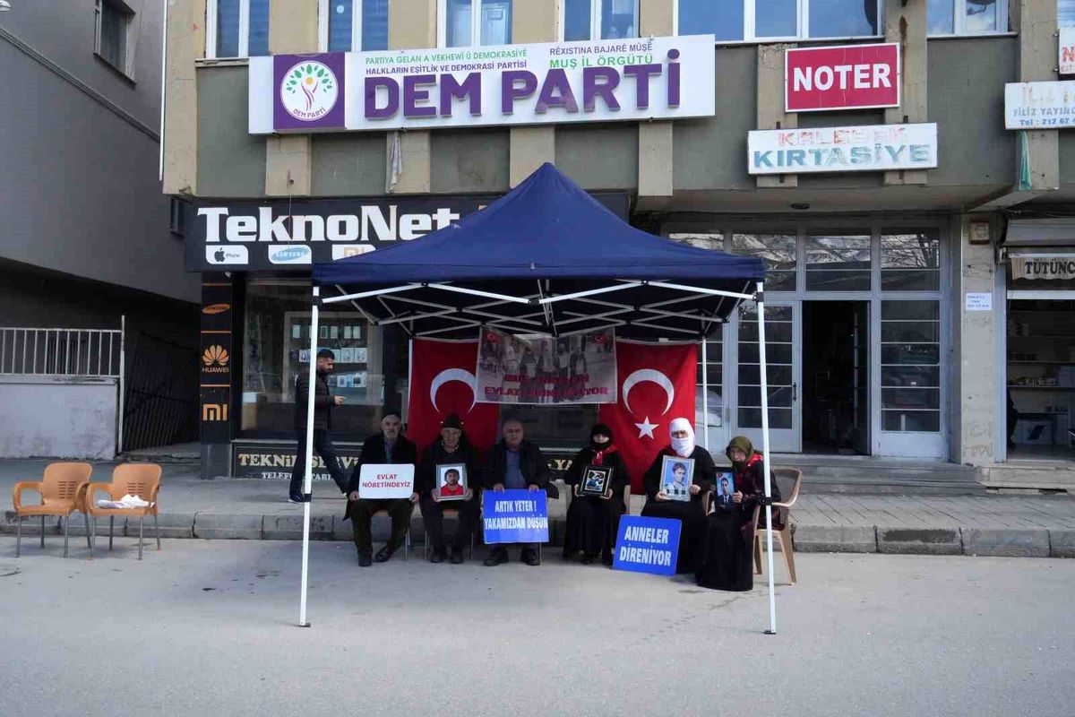 Muş'ta Evlat Nöbeti 192. Haftasına Girdi