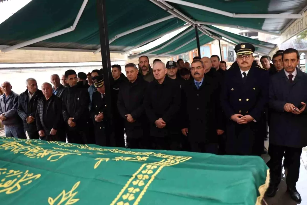 Emniyet Genel Müdürlüğü Belge Yönetimi Daire Başkanı Asım Dursun'un Annesi Vefat Etti