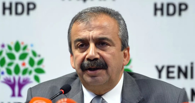 Sırrı Süreyya Önder kimdir, kaç yaşında, aslen nereli?